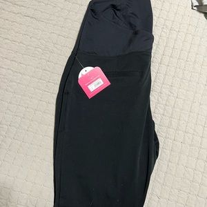 New with tags maternity business capris!